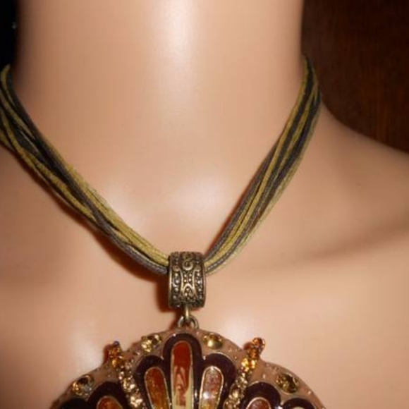 Large Sparkly Enamel Flower Pendant Necklace - Picture 5 of 7